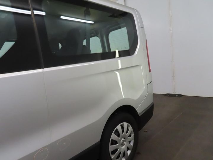 Photo 18 VIN: VF1JL000056513358 - RENAULT TRAFIC PASSENGER 