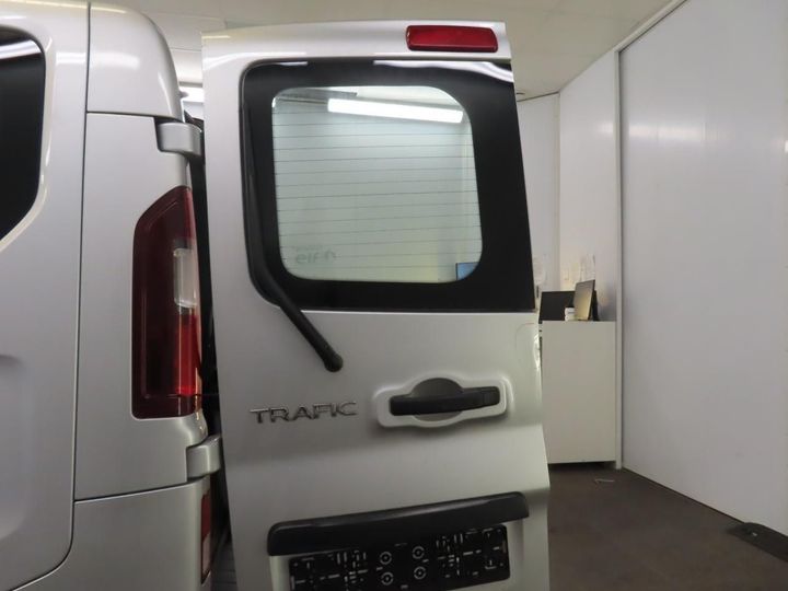 Photo 20 VIN: VF1JL000056513392 - RENAULT TRAFIC PASSENGER 