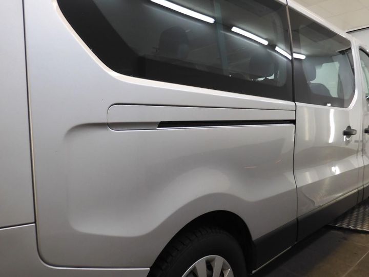 Photo 25 VIN: VF1JL000353800078 - RENAULT TRAFIC PASSENGER 