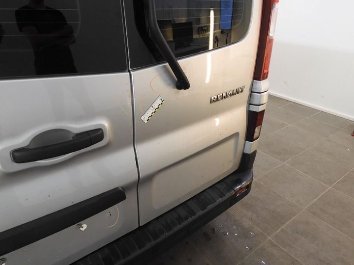 Photo 28 VIN: VF1JL000553708714 - RENAULT TRAFIC PASSENGER 