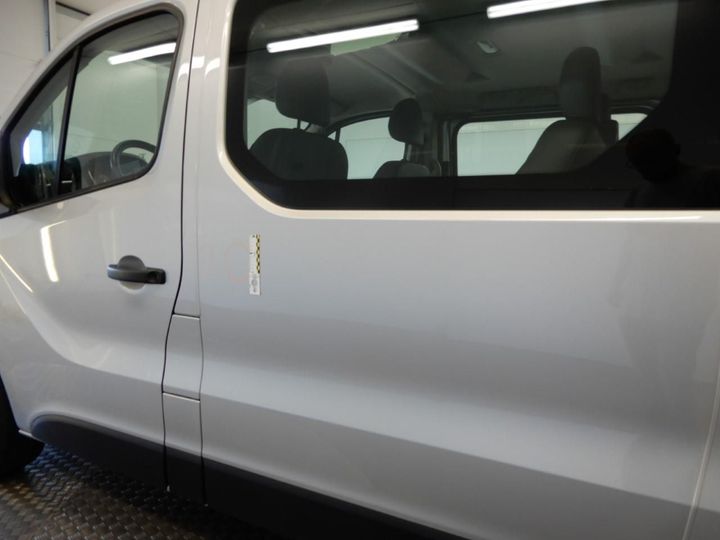 Photo 18 VIN: VF1JL000753800083 - RENAULT TRAFIC PASSENGER 