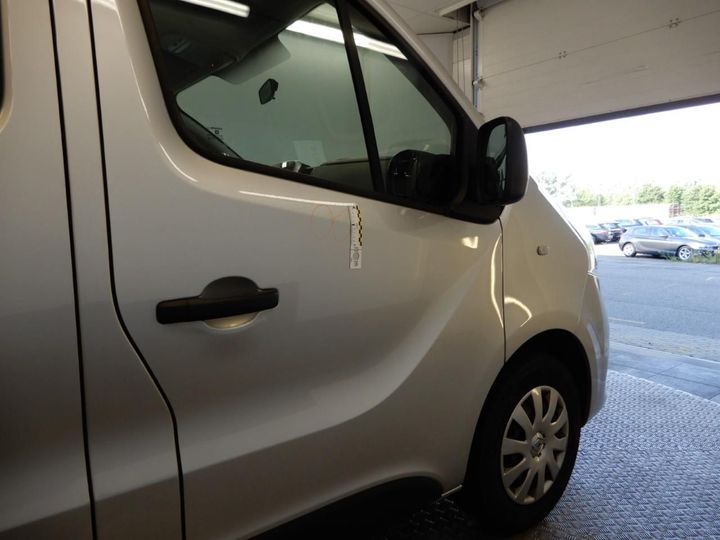 Photo 25 VIN: VF1JL000753800083 - RENAULT TRAFIC PASSENGER 