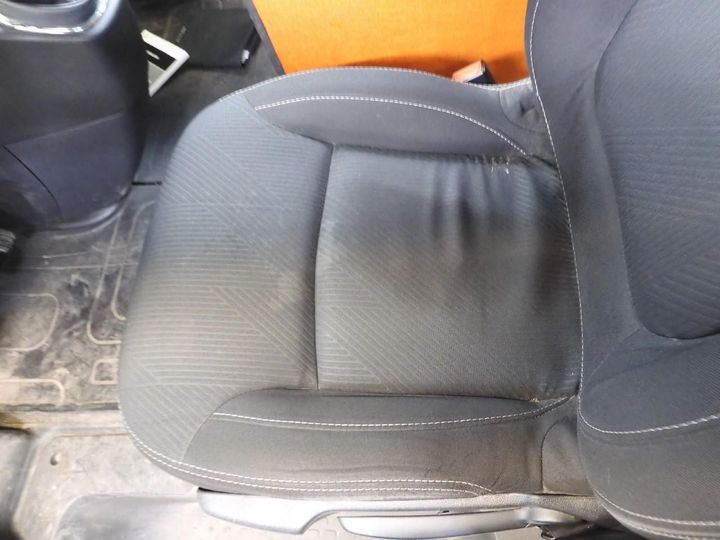 Photo 16 VIN: VF1JL000953708733 - RENAULT TRAFIC PASSENGER 