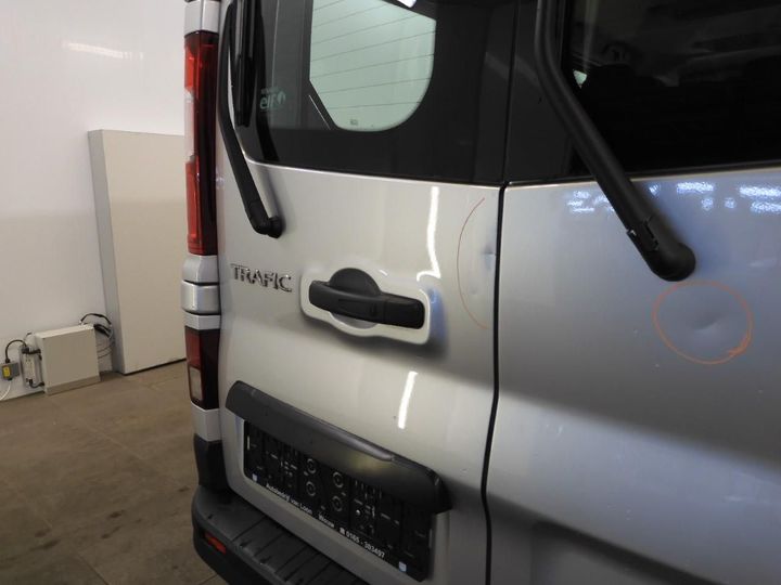 Photo 22 VIN: VF1JL000X56440192 - RENAULT TRAFIC PASSENGER 