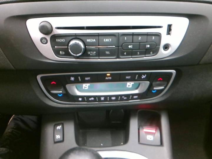 Photo 8 VIN: VF1JZ89AH54750472 - RENAULT GRAND SCENIC 