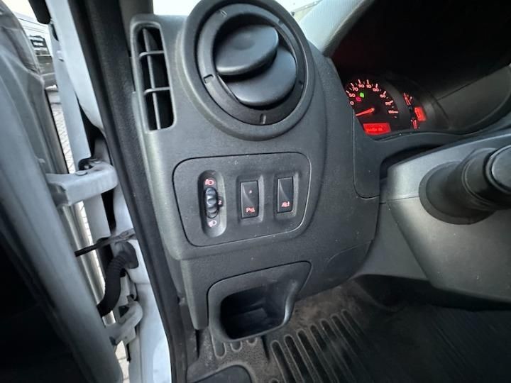 Photo 17 VIN: VF1MA000X61400146 - RENAULT MASTER PANEL VAN 