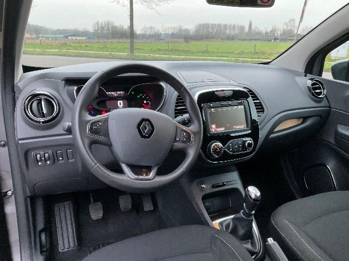 Photo 21 VIN: VF1R8700163200027 - RENAULT CAPTUR SUV 