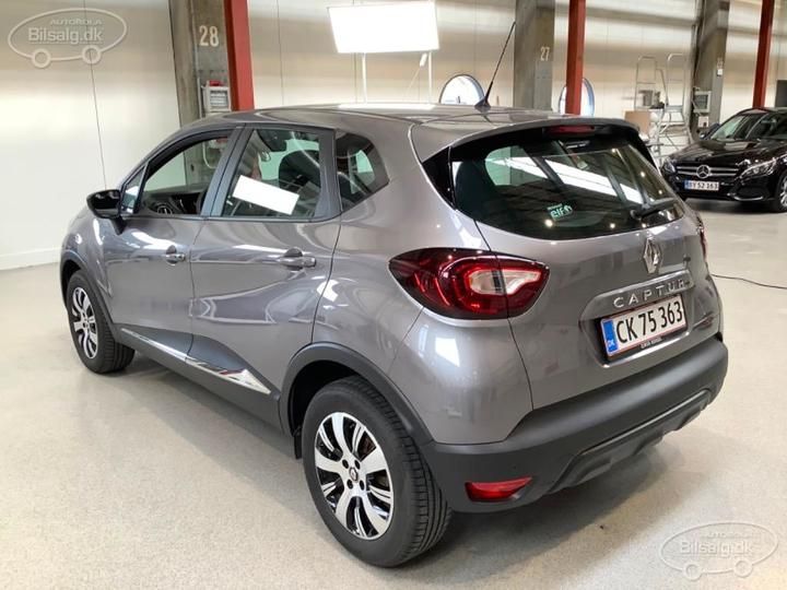 Photo 17 VIN: VF1R8700762027670 - RENAULT CAPTUR SUV 