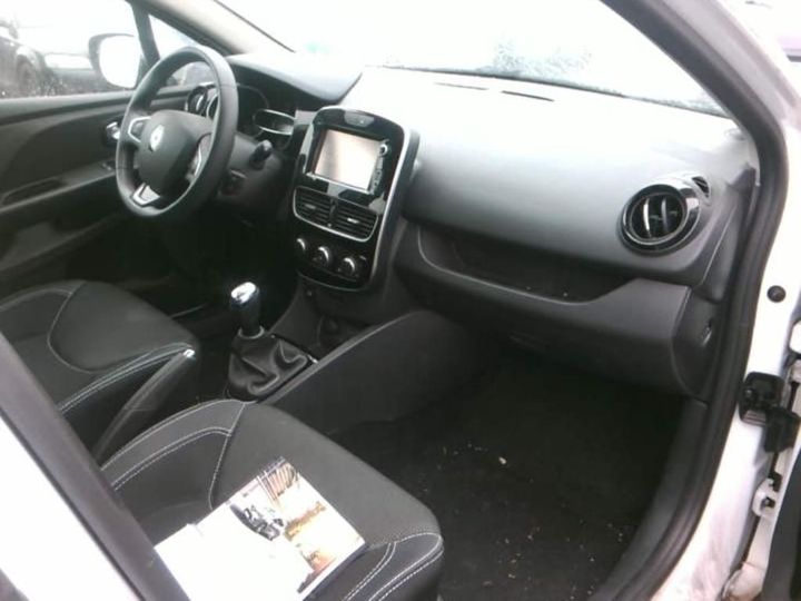 Photo 5 VIN: VF1R9800061258824 - RENAULT CLIO 5P SOCIETE (2 SEATS) 