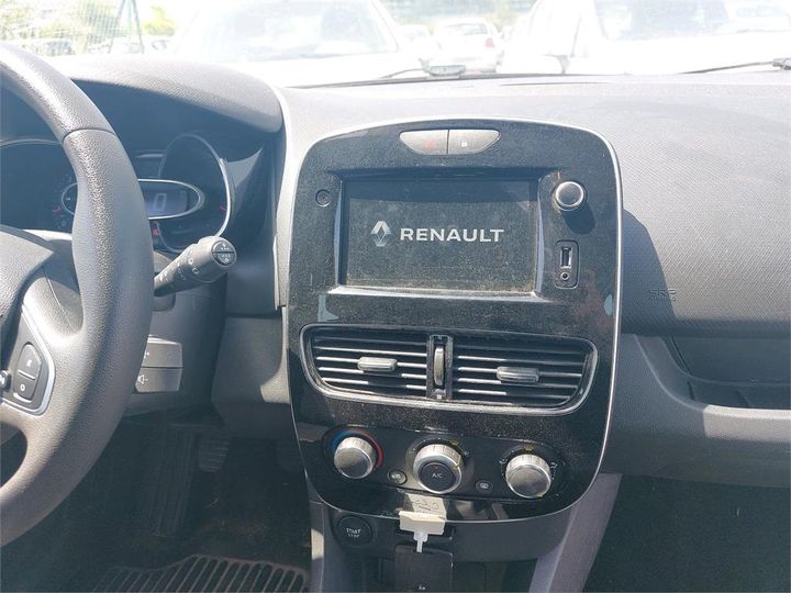 Photo 12 VIN: VF1R9800062386667 - RENAULT CLIO SOCIETE 