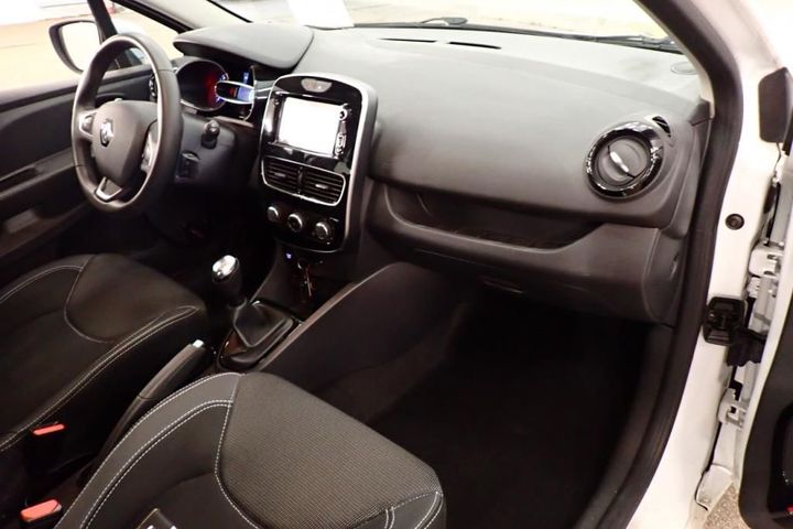 Photo 5 VIN: VF1R9800261003527 - RENAULT CLIO 5P SOCIETE (2 SEATS) 