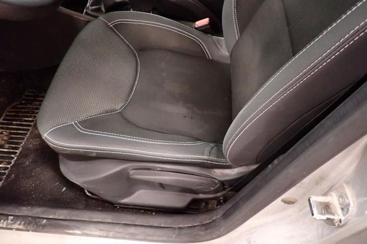 Photo 20 VIN: VF1R9800361328963 - RENAULT CLIO 5P SOCIETE (2 SEATS) 