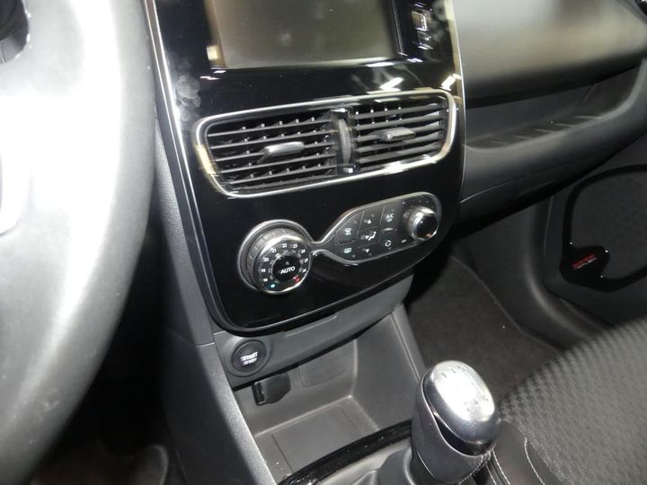 Photo 17 VIN: VF1R9800662443955 - RENAULT CLIO IV 