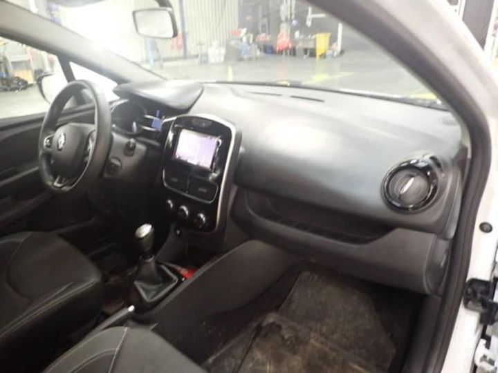 Photo 5 VIN: VF1R9800861045359 - RENAULT CLIO 5P SOCIETE (2 SEATS) 