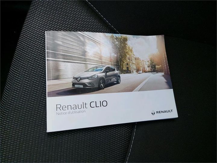 Photo 20 VIN: VF1R9800961748002 - RENAULT CLIO SOCIETE 