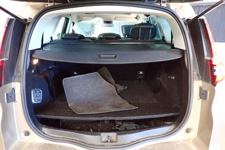 Photo 3 VIN: VF1RFA00658840870 - RENAULT GRAND SCENIC 