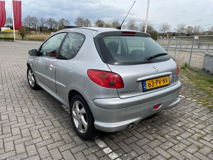 Photo 2 VIN: VF32HNFUA44451413 - PEUGEOT 206 