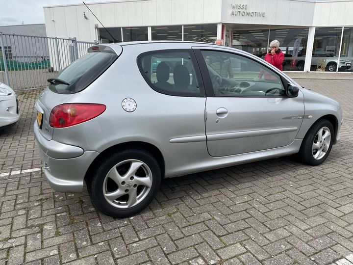 Photo 3 VIN: VF32HNFUA44451413 - PEUGEOT 206 