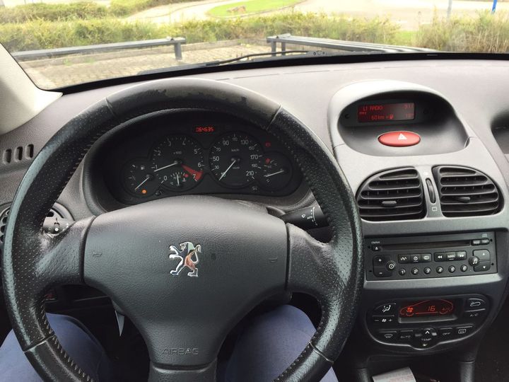 Photo 7 VIN: VF32HNFUF42992912 - PEUGEOT 206 