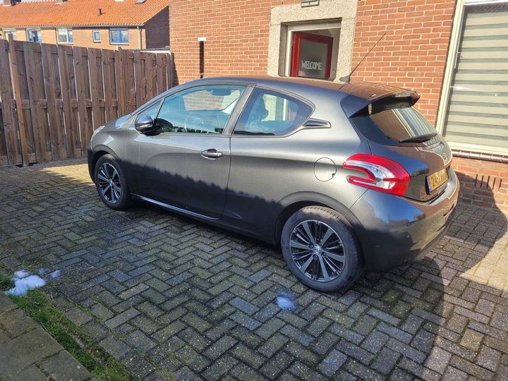 Photo 2 VIN: VF3CAHMZ0CT077500 - PEUGEOT 208 