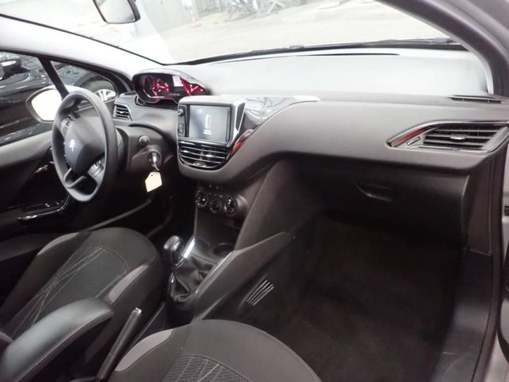 Photo 5 VIN: VF3CC8HR0EW049162 - PEUGEOT 208 5P AFFAIRE (2 SEATS) 