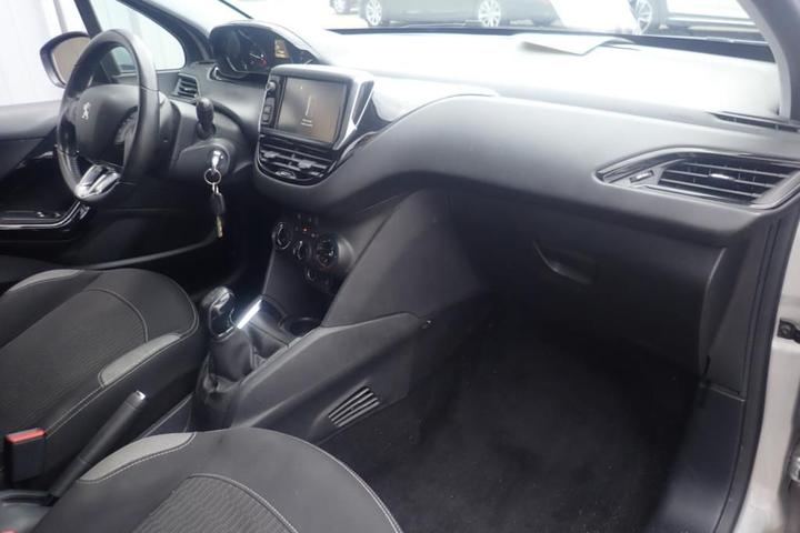 Photo 5 VIN: VF3CCBHW6GW014490 - PEUGEOT 208 5P 