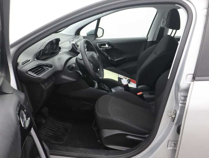 Photo 3 VIN: VF3CCBHW6HW019381 - PEUGEOT 208 &#3911 