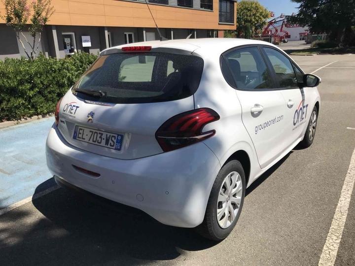 Photo 2 VIN: VF3CCBHW6HW068240 - PEUGEOT 208 5P AFFAIRE (2 SEATS) 