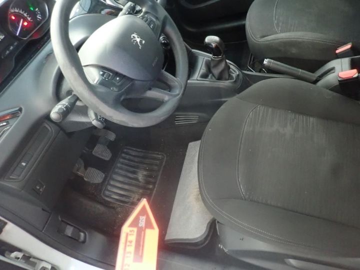 Photo 24 VIN: VF3CCBHW6HW116481 - PEUGEOT 208 5P AFFAIRE (2 SEATS) 