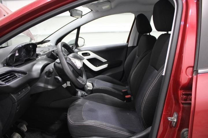 Photo 9 VIN: VF3CCBHW6HW130423 - PEUGEOT 208 HATCHBACK 