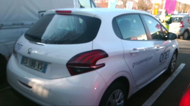 Photo 2 VIN: VF3CCBHW6HW178609 - PEUGEOT 208 5P AFFAIRE (2 SEATS) 