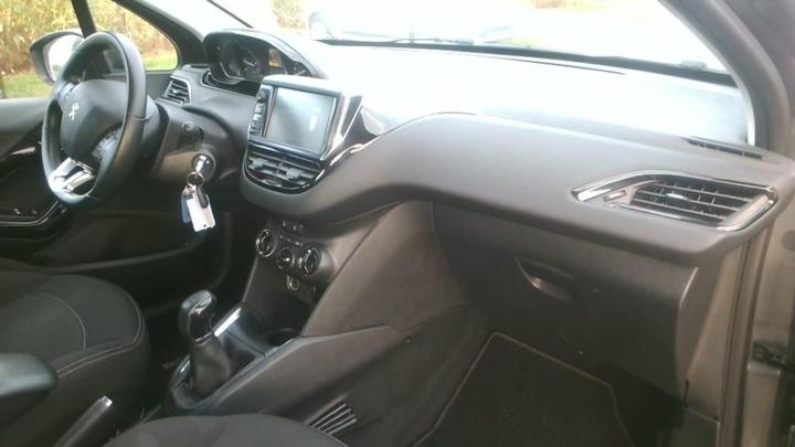 Photo 6 VIN: VF3CCBHW6JT070722 - PEUGEOT 208 5P 