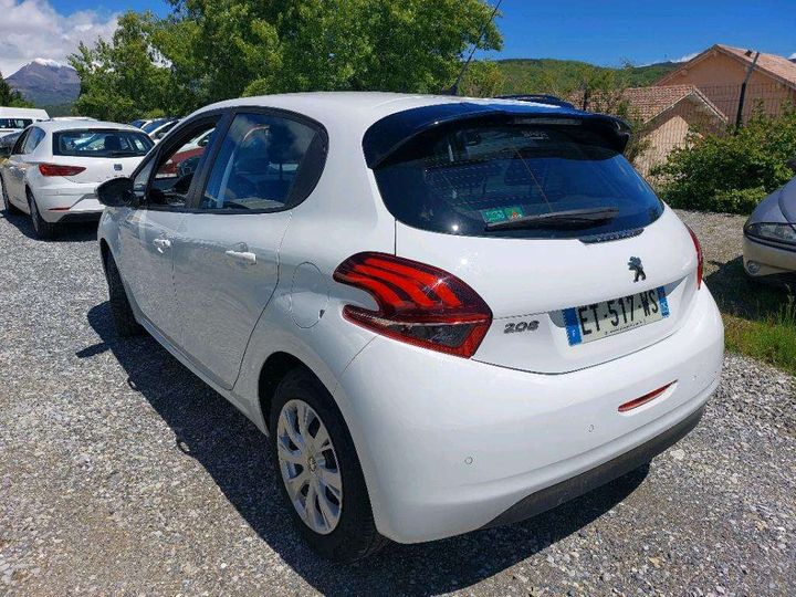 Photo 2 VIN: VF3CCBHW6JW019338 - PEUGEOT 208 