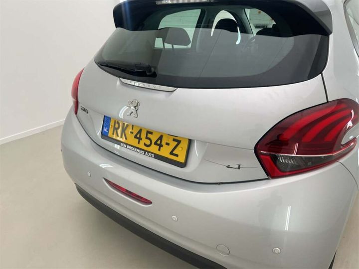 Photo 9 VIN: VF3CCBHY6HT068065 - PEUGEOT 208 