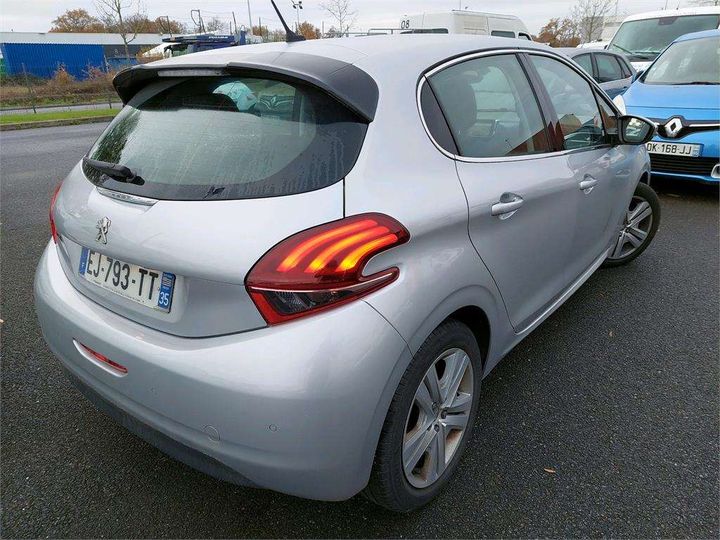 Photo 3 VIN: VF3CCBHY6HW005444 - PEUGEOT 208 