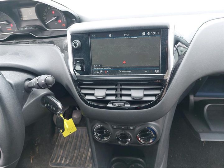 Photo 12 VIN: VF3CCBHY6HW053570 - PEUGEOT 208 