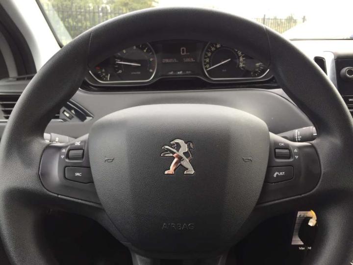 Photo 6 VIN: VF3CCBHY6HW179771 - PEUGEOT 208 