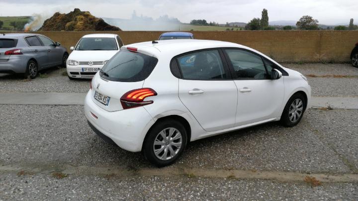 Photo 2 VIN: VF3CCBHY6JW031932 - PEUGEOT 208 