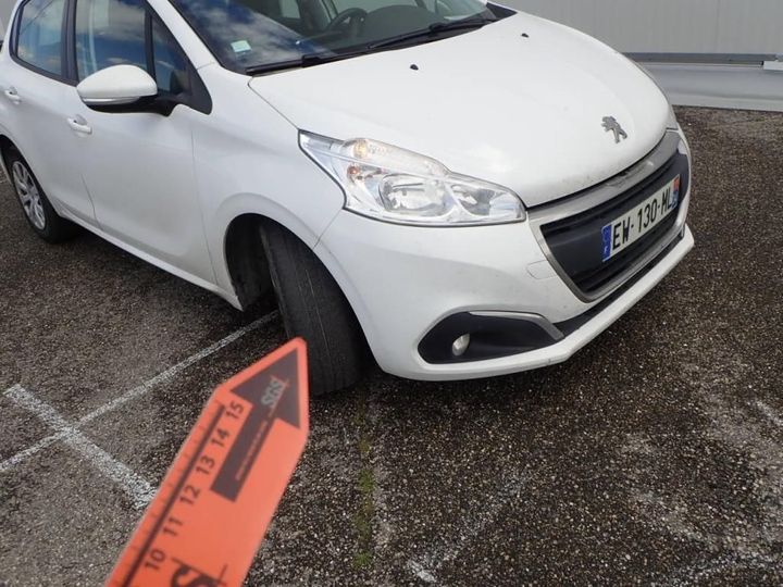 Photo 21 VIN: VF3CCBHY6JW036044 - PEUGEOT 208 5P AFFAIRE (2 SEATS) 