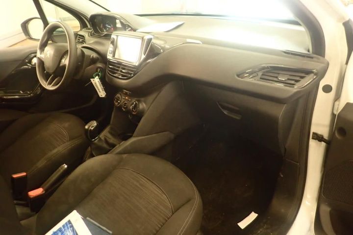 Photo 4 VIN: VF3CCBHY6JW056993 - PEUGEOT 208 5P AFFAIRE (2 SEATS) 