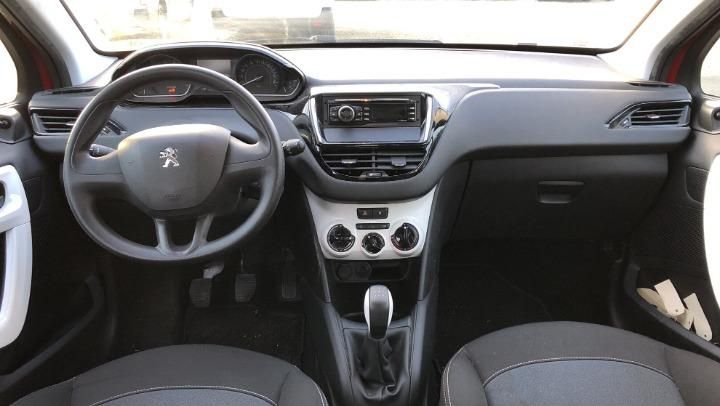 Photo 8 VIN: VF3CCHMP6JT034503 - PEUGEOT 208 HATCHBACK 