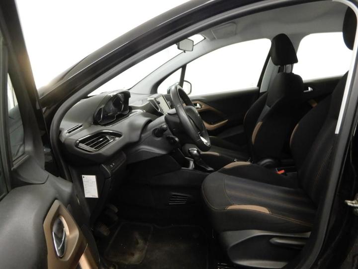 Photo 11 VIN: VF3CCHMZ0DT041390 - PEUGEOT 208 