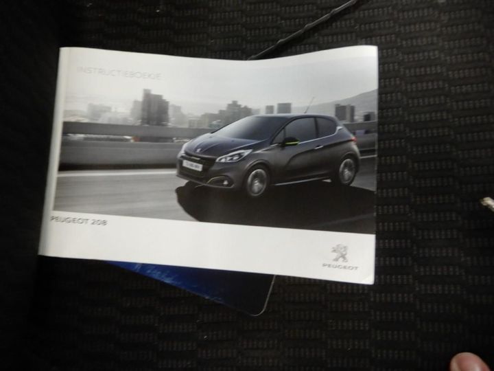 Photo 13 VIN: VF3CCHMZ6GT170409 - PEUGEOT 208 