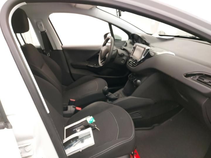 Photo 31 VIN: VF3CCHMZ6HW000740 - PEUGEOT 208 