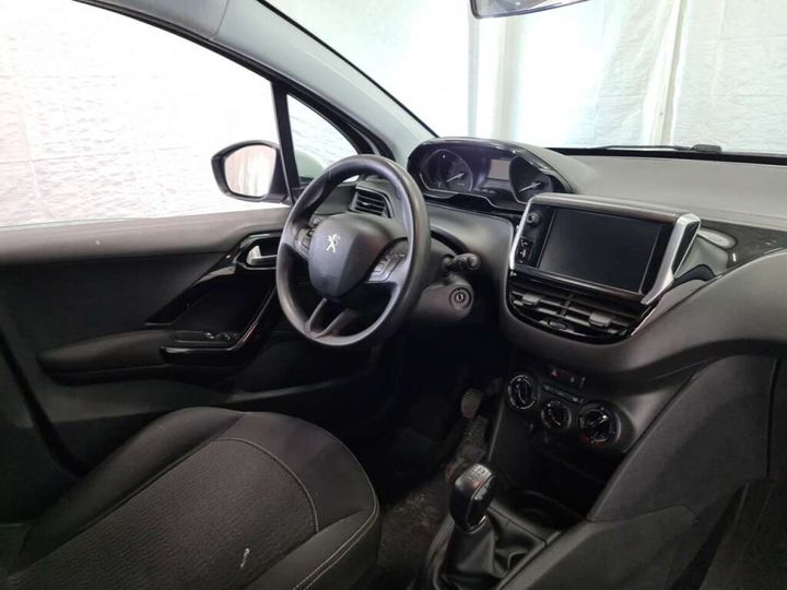 Photo 3 VIN: VF3CCHMZ6HW000745 - PEUGEOT 208 