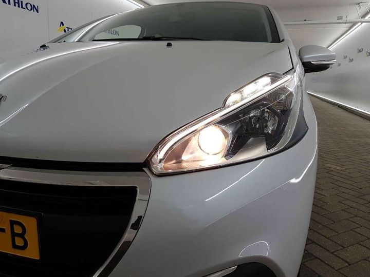 Photo 12 VIN: VF3CCHMZ6HW087770 - PEUGEOT 208 