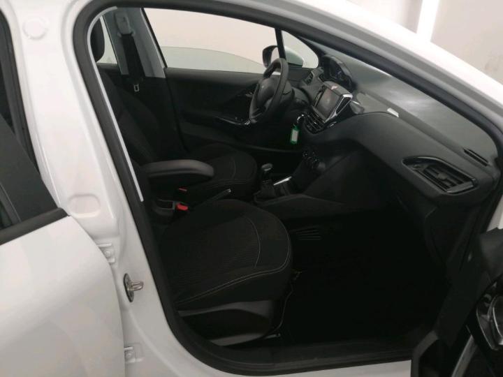 Photo 3 VIN: VF3CCHMZ6HW107112 - PEUGEOT 208 