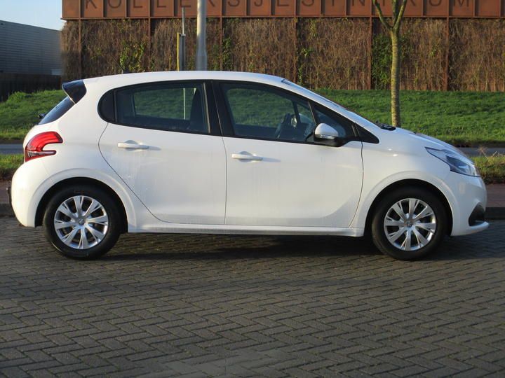 Photo 3 VIN: VF3CCHMZ6JT057941 - PEUGEOT 208 HATCHBACK 