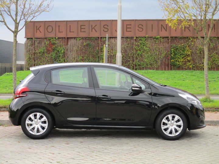 Photo 3 VIN: VF3CCHMZ6JT067913 - PEUGEOT 208 HATCHBACK 