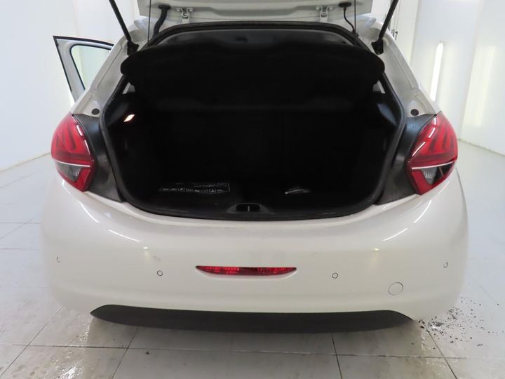 Photo 6 VIN: VF3CCHMZ6JW085875 - PEUGEOT 208 